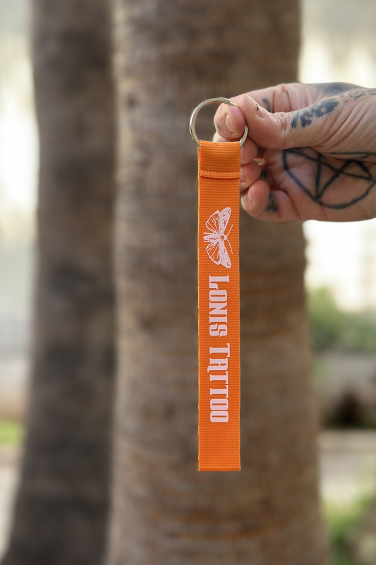lonistattoo_orange_lanyard2